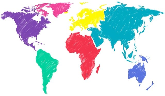 刚拍下这张手绘世界地图 攒了点没头没尾的细碎想法