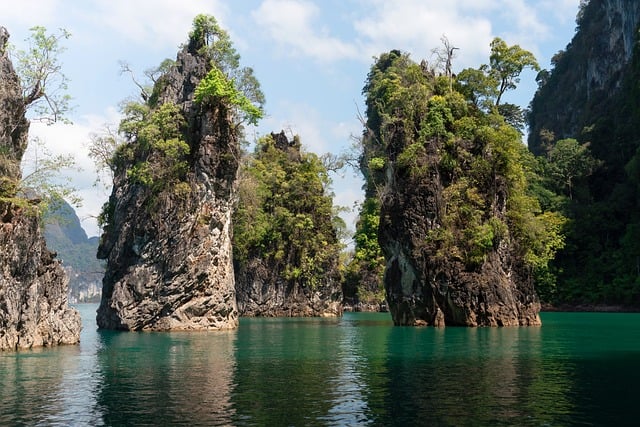 暮夏喀斯特海湾:把海风与三餐烟火揉进避世时光