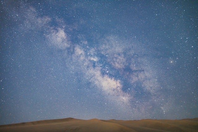写给老友阿盏的信：沙漠星野里的静谧，想把这份辽阔捎给你