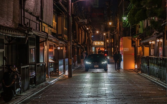 给阔别半年的阿砚：今夜站在京都祇园的暗巷，念起去年的热荞麦面