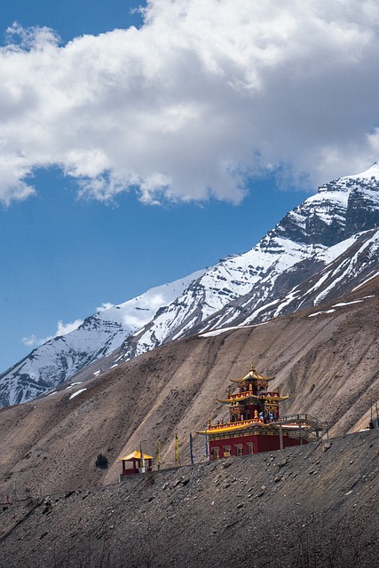 写给去年约伴山行的老友：捎去斯皮蒂山谷的山景与近况